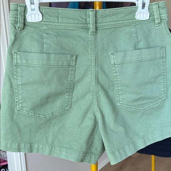 GAP Green Bermuda Shorts Classic Cotton Blend - Picture 2 of 3